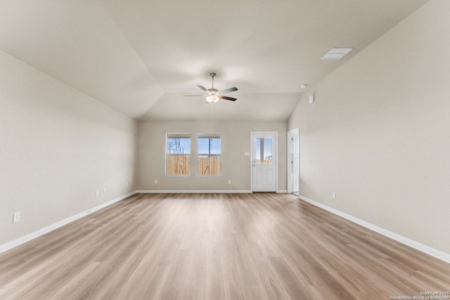 Spacious, unfurnished interior of a new home in Agave, San Antonio (Image 28).