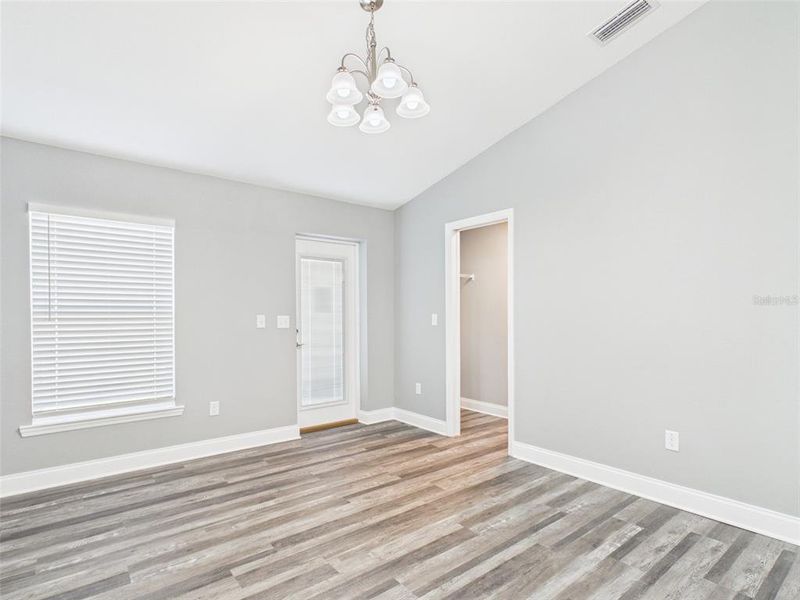 Spacious, unfurnished interior of a new home in , Lakeland (Image 14).