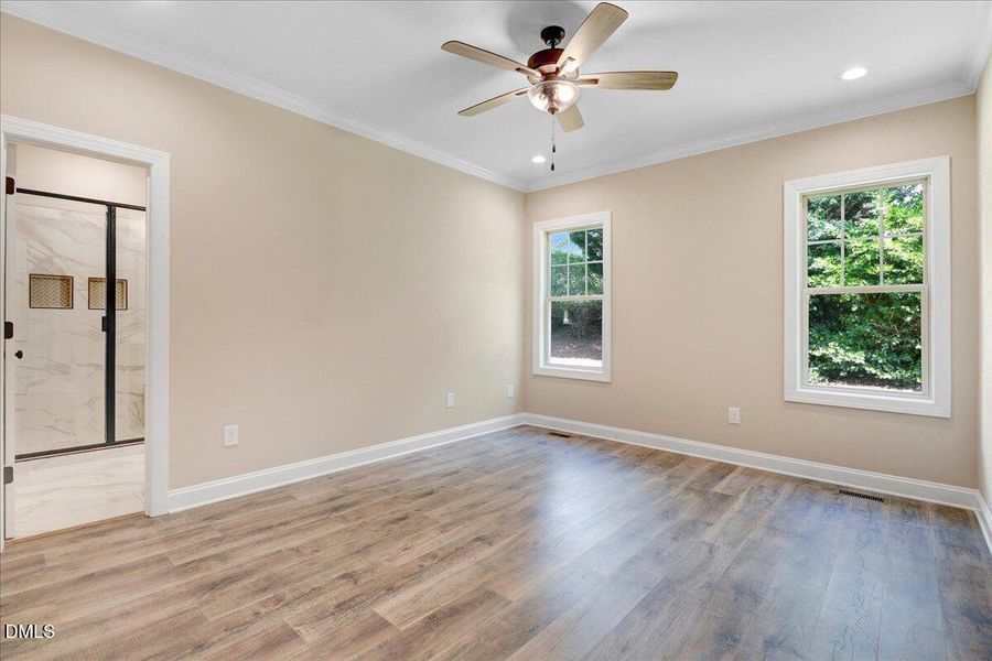 25-27 Wisteria Dr-25 25-27 Wisteria Dr-25