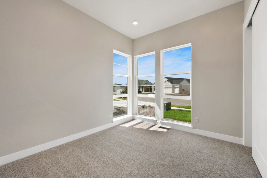 Spacious, unfurnished interior of a new home in Kitchel Lake at Serratoga Falls, Timnath (Image 14).