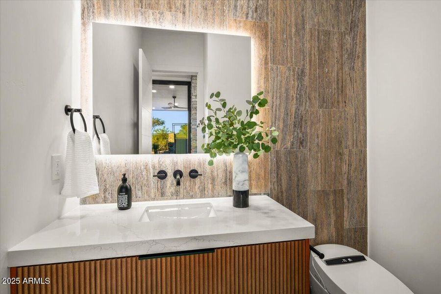 069-Powder Room 069-Powder Room