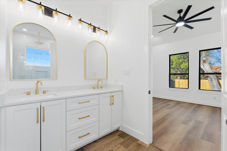 Dedicated sinks and generous storage make busy mornings effortless.