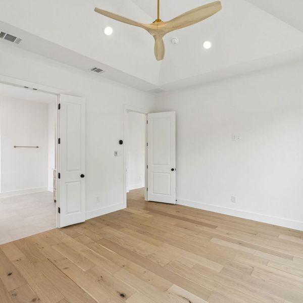 Spacious, unfurnished interior of a new home in The Parks at Wilson Creek, Celina (Image 66). Spacious, unfurnished interior of a new home in The Parks at Wilson Creek, Celina (Image 66).