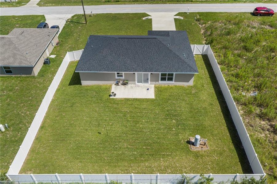 Exterior details and patio area of a home in , Ocala (Image 28).