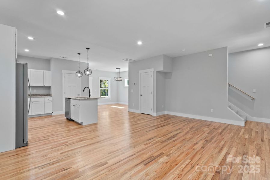 Spacious, unfurnished interior of a new home in , Asheville (Image 35).