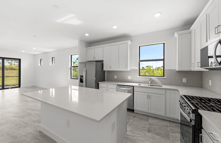 Furnished interior view inside a new home in Del Webb Catalina, Lakewood Ranch (Image 7).