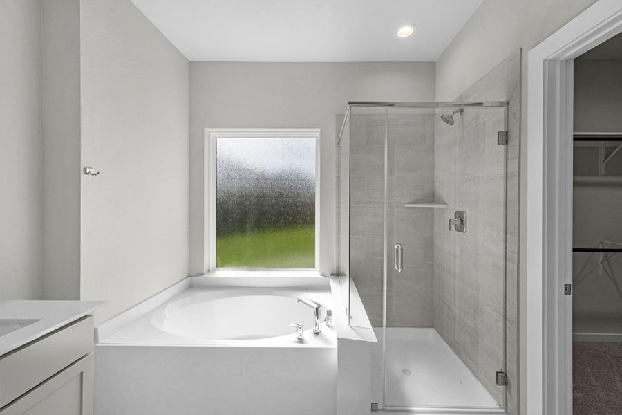 Furnished interior view inside a new home in Briarwood Crossing, Rosenberg (Image 11).