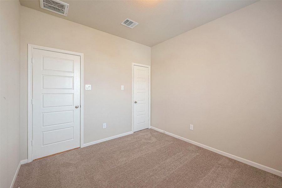 Spacious, unfurnished interior of a new home in Rollingbrook Estates, Baytown (Image 10). Spacious, unfurnished interior of a new home in Rollingbrook Estates, Baytown (Image 10).