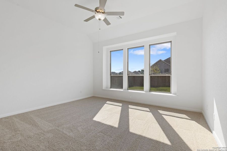 Image 21 of a home in Mayfair.