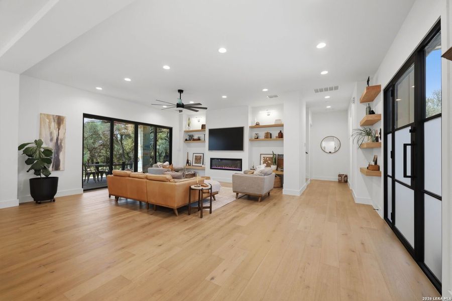 Furnished interior view inside a new home in , Canyon Lake (Image 5).