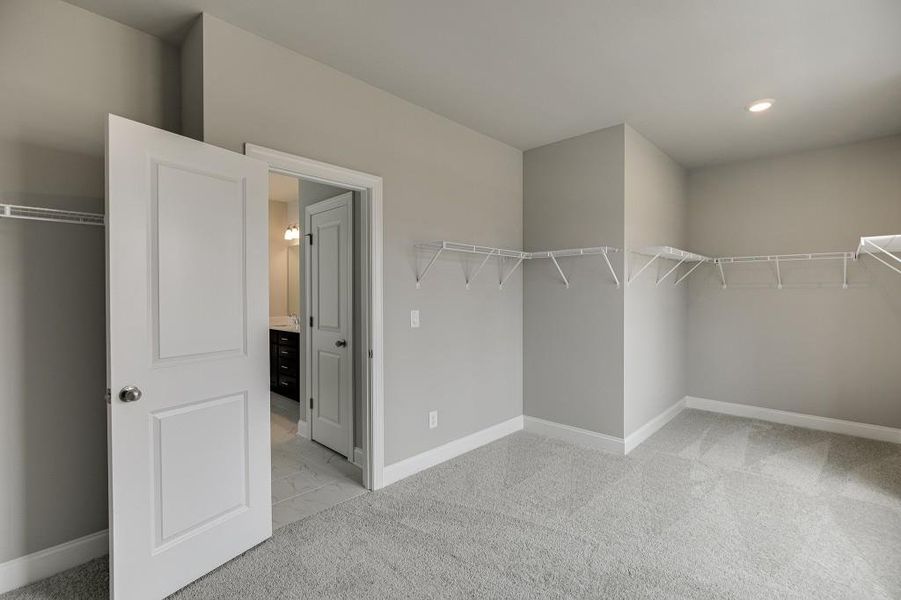 Image 47 of a home in .