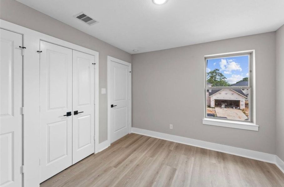 Spacious, unfurnished interior of a new home in , Spring (Image 19).