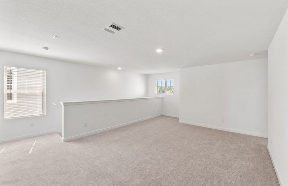 Spacious, unfurnished interior of a new home in Sonterra, Jarrell (Image 31).