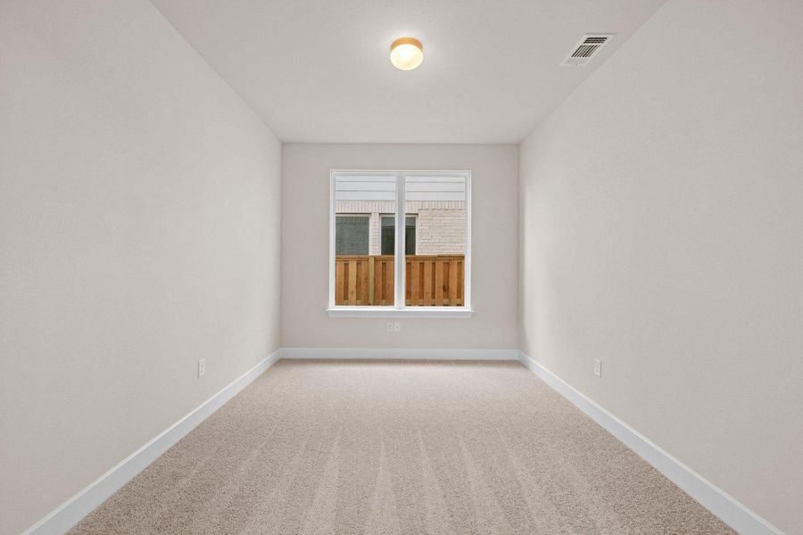 Spacious, unfurnished interior of a new home in Parmer Ranch, Georgetown (Image 19).