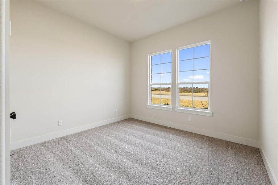 Spacious, unfurnished interior of a new home in Eagle Ridge Estates, Weatherford (Image 35).
