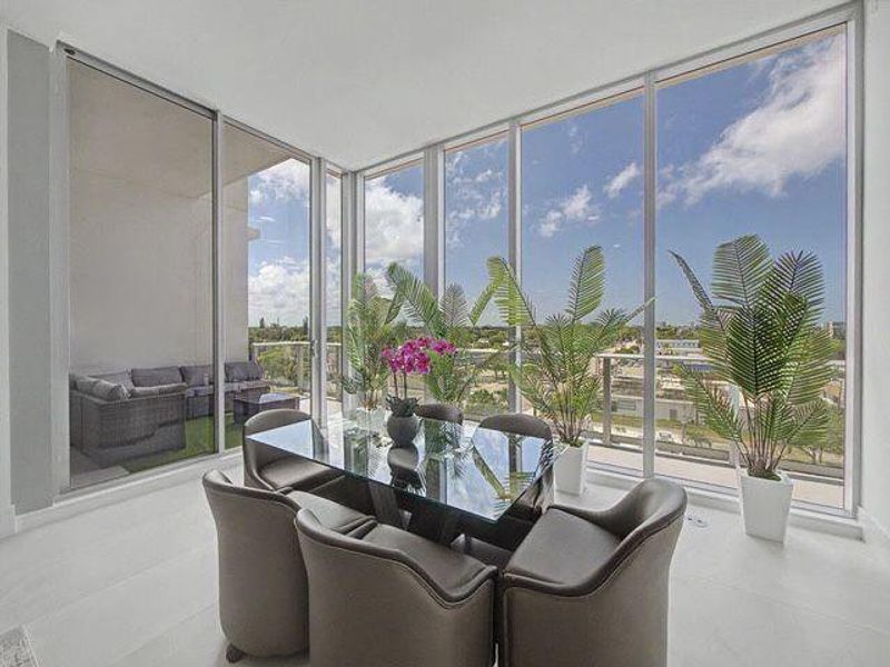 5-web-or-mls-medium-019ebd2b-08bd-709a-9 5-web-or-mls-medium-019ebd2b-08bd-709a-9