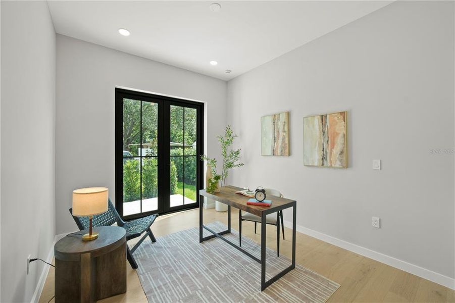 Furnished interior view inside a new home in , Orlando (Image 12).