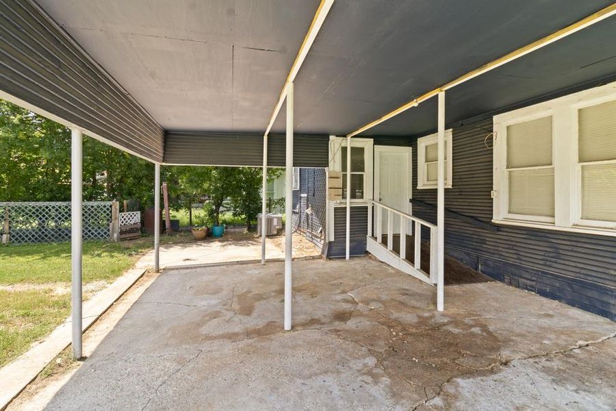 Exterior details and patio area of a home in , Groesbeck (Image 20). Exterior details and patio area of a home in , Groesbeck (Image 20).