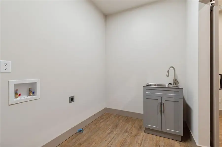 Spacious, unfurnished interior of a new home in , Dawsonville (Image 41). Spacious, unfurnished interior of a new home in , Dawsonville (Image 41).