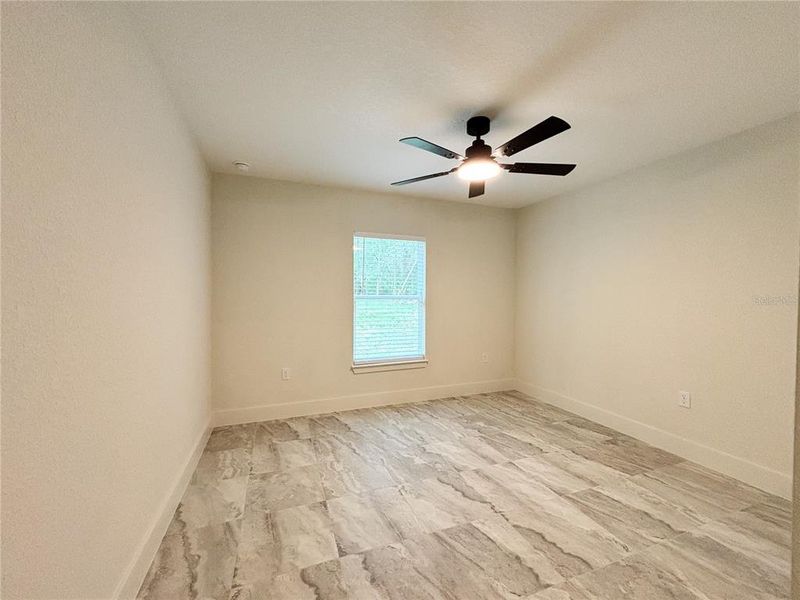 Spacious, unfurnished interior of a new home in , Dunnellon (Image 22).