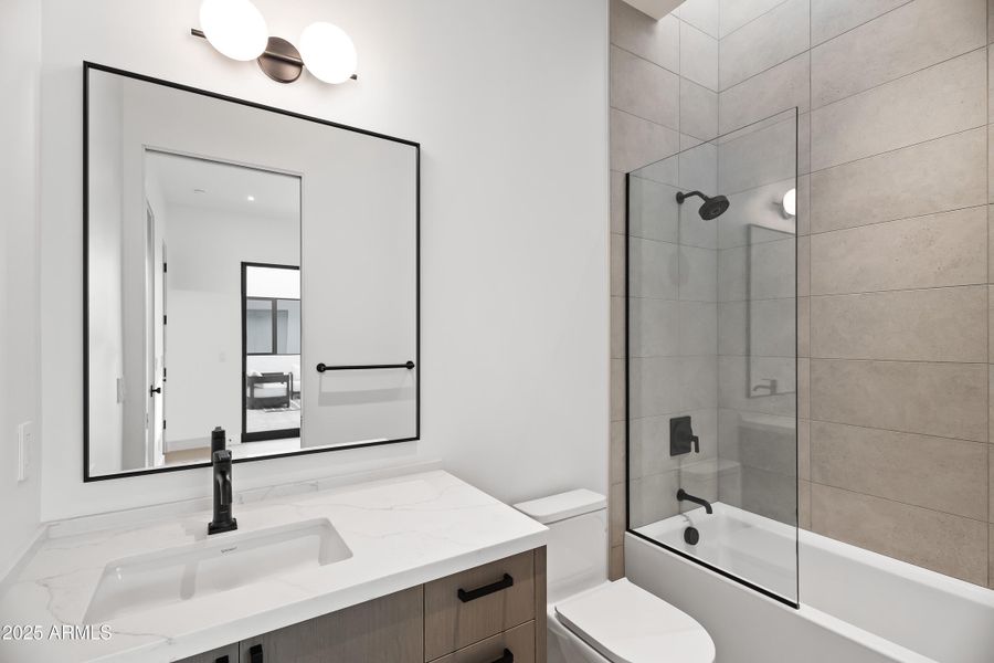 BATHROOM 3 WITH CUSTOM SKYLIGHT