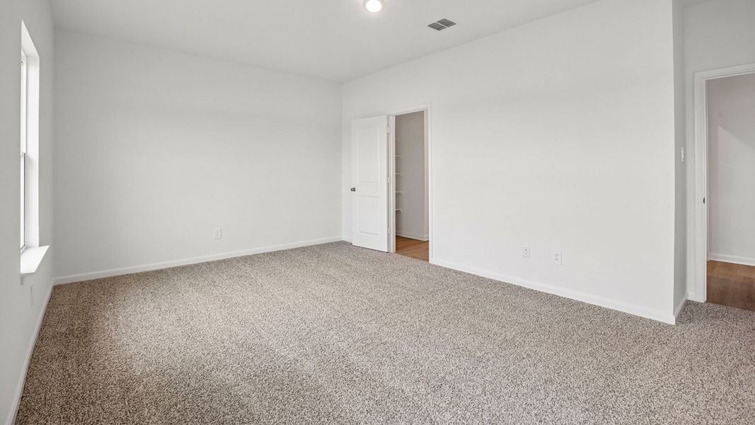 Spacious, unfurnished interior of a new home in Briarwood, Elgin (Image 24).
