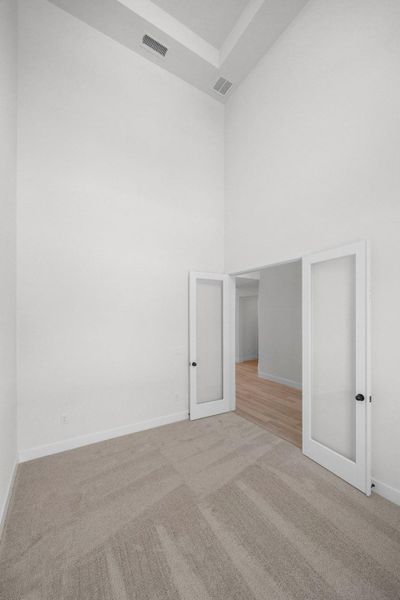 Spacious, unfurnished interior of a new home in Nolina, Georgetown (Image 30).