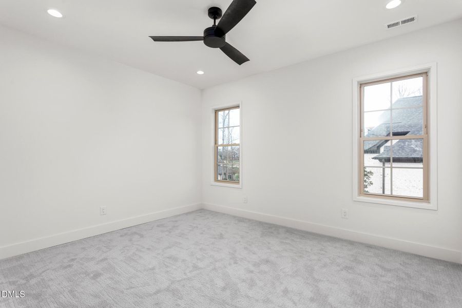 1150 Lochshire Drive-40