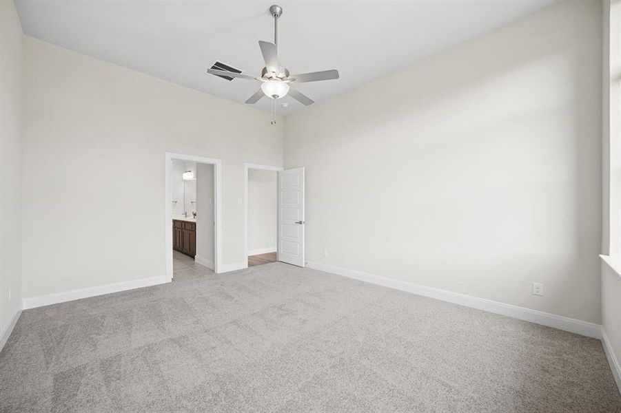 Spacious, unfurnished interior of a new home in South Pointe Manor Series, Mansfield (Image 20).