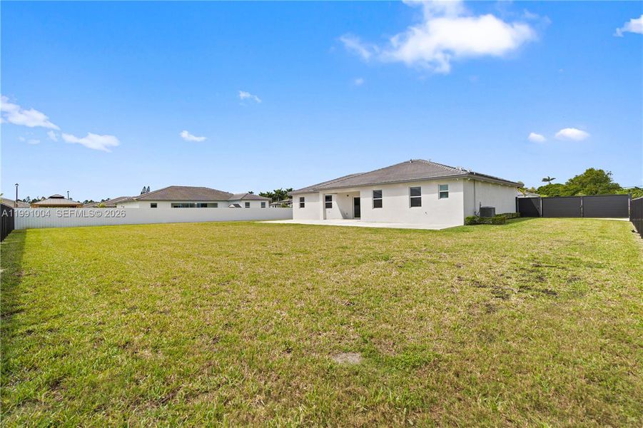 Exterior details and patio area of a home in , Homestead (Image 3).