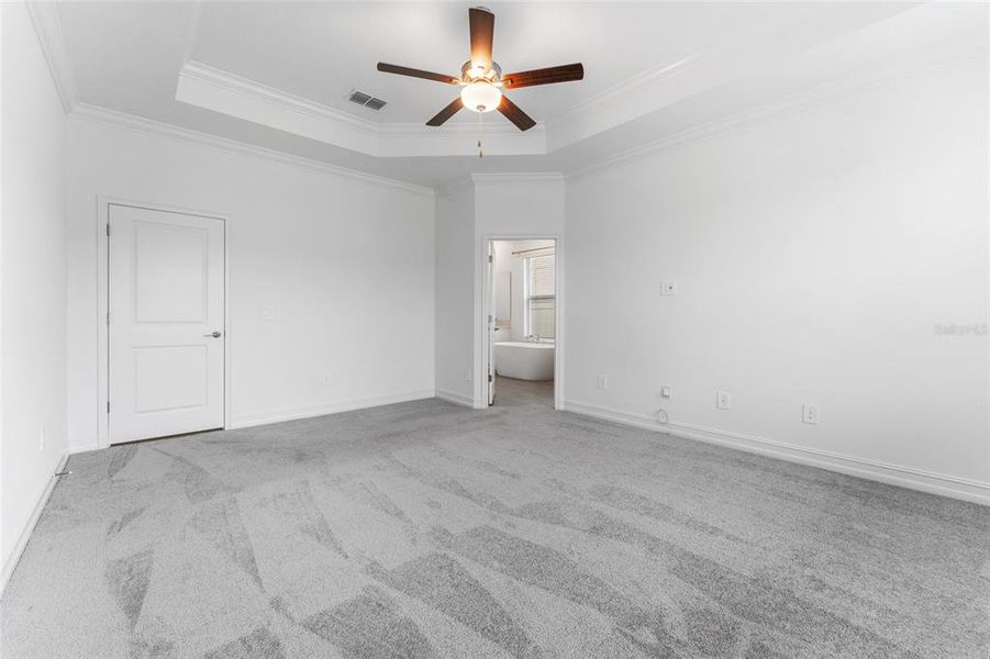 Spacious, unfurnished interior of a new home in , Lutz (Image 28).
