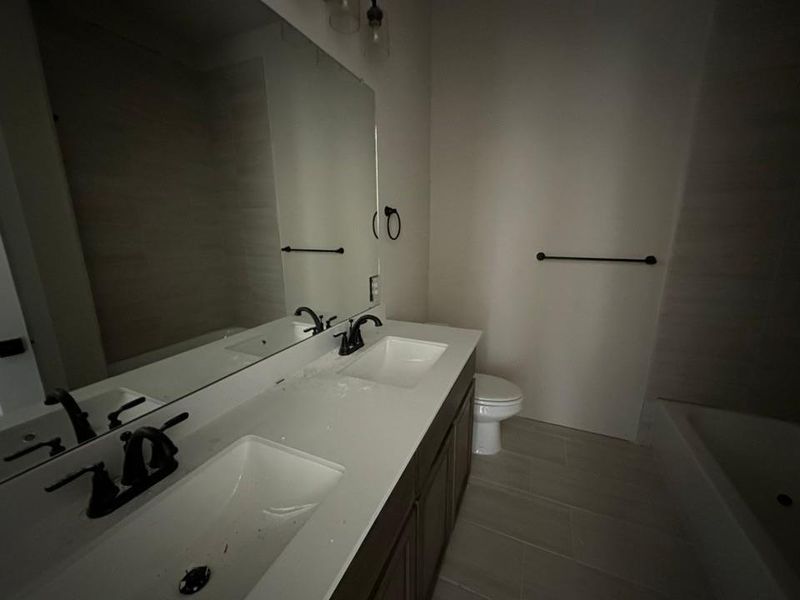 Furnished interior view inside a new home in Eagle Ridge Estates, Weatherford (Image 6).