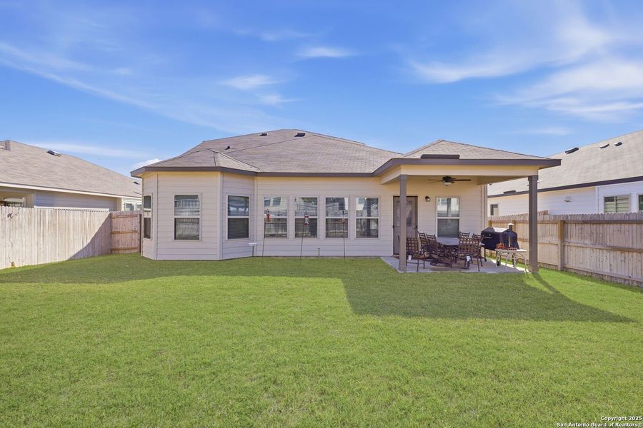 Exterior details and patio area of a home in Greenspoint Heights, Seguin (Image 25).