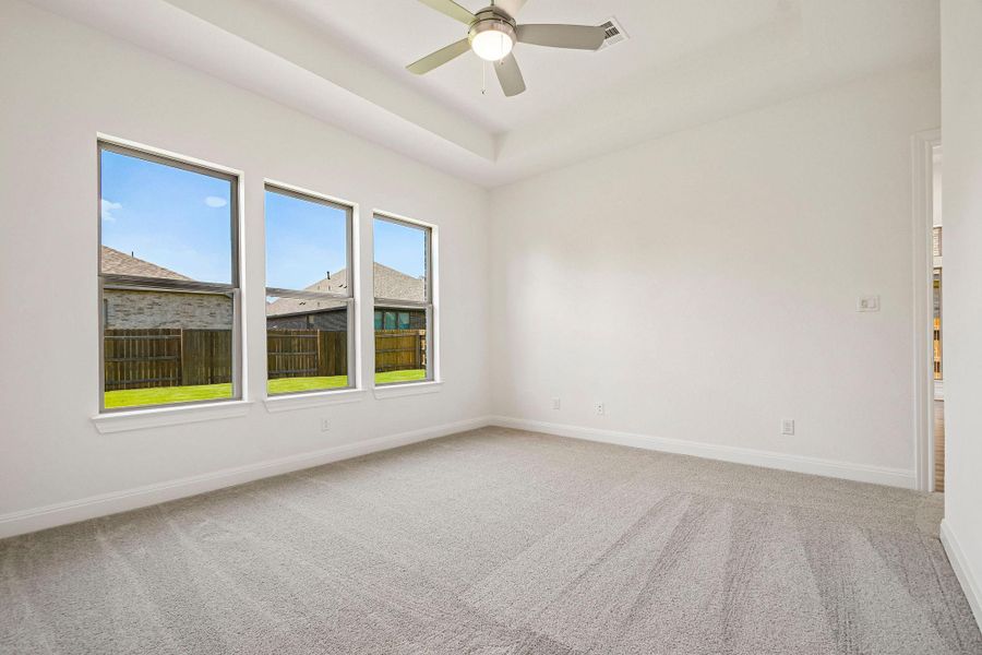 Spacious, unfurnished interior of a new home in 6 Creeks, Kyle (Image 36). Spacious, unfurnished interior of a new home in 6 Creeks, Kyle (Image 36).