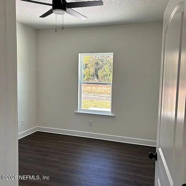 Spacious, unfurnished interior of a new home in , Green Cove Springs (Image 35).