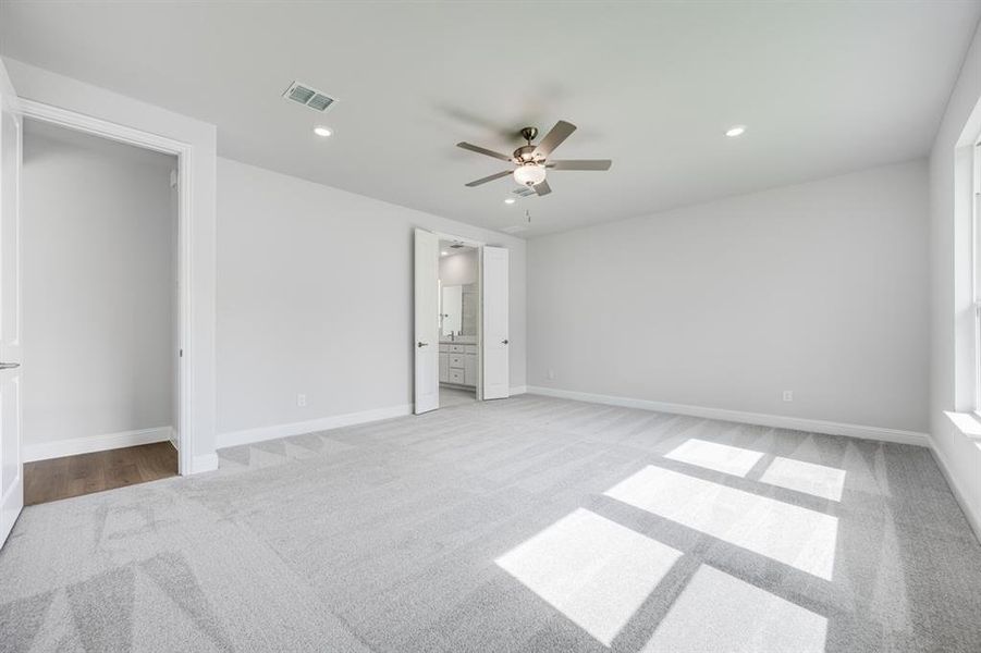 Spacious, unfurnished interior of a new home in Cross Creek Meadows 55s, Celina (Image 17). Spacious, unfurnished interior of a new home in Cross Creek Meadows 55s, Celina (Image 17).