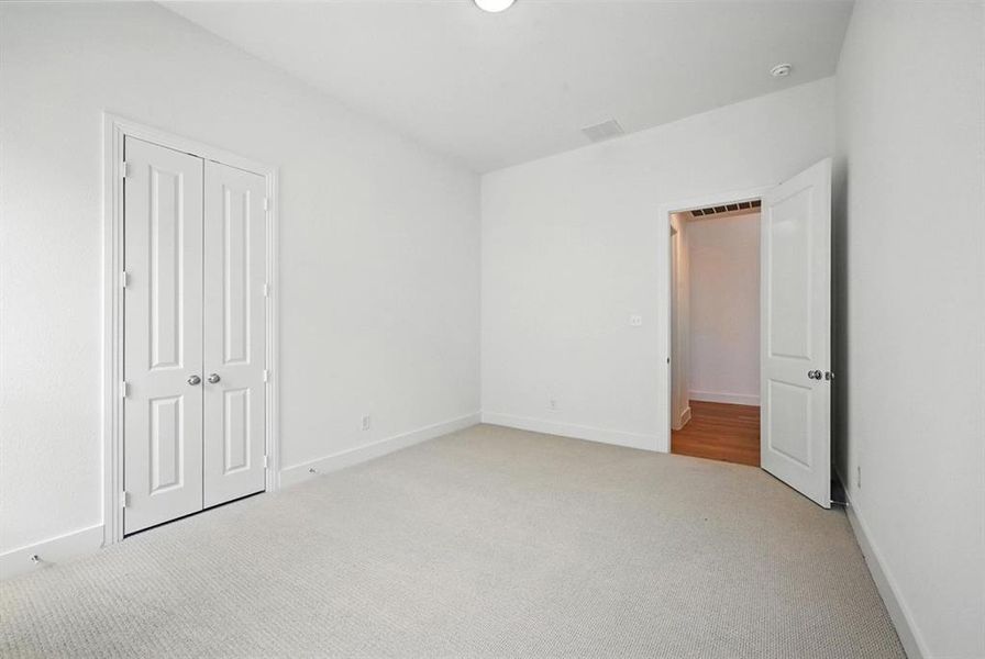 Spacious, unfurnished interior of a new home in Thompson Farms: 60ft. lots, Van Alstyne (Image 27). Spacious, unfurnished interior of a new home in Thompson Farms: 60ft. lots, Van Alstyne (Image 27).