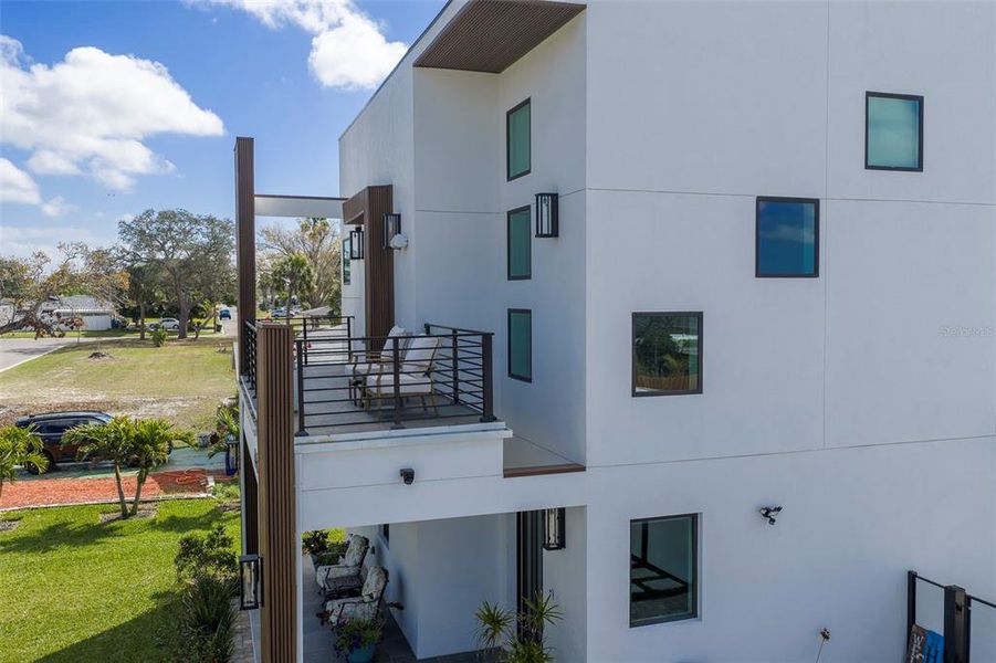 Exterior details and patio area of a home in , St. Petersburg (Image 42). Exterior details and patio area of a home in , St. Petersburg (Image 42).