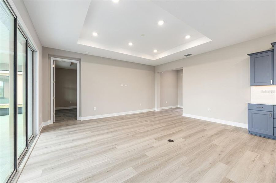 Spacious, unfurnished interior of a new home in , Ocala (Image 14).