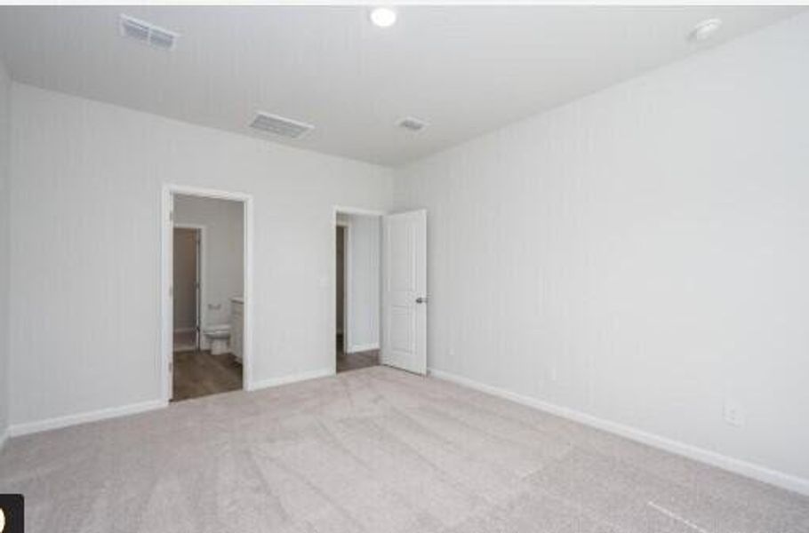Spacious, unfurnished interior of a new home in Nexton, Summerville (Image 15).