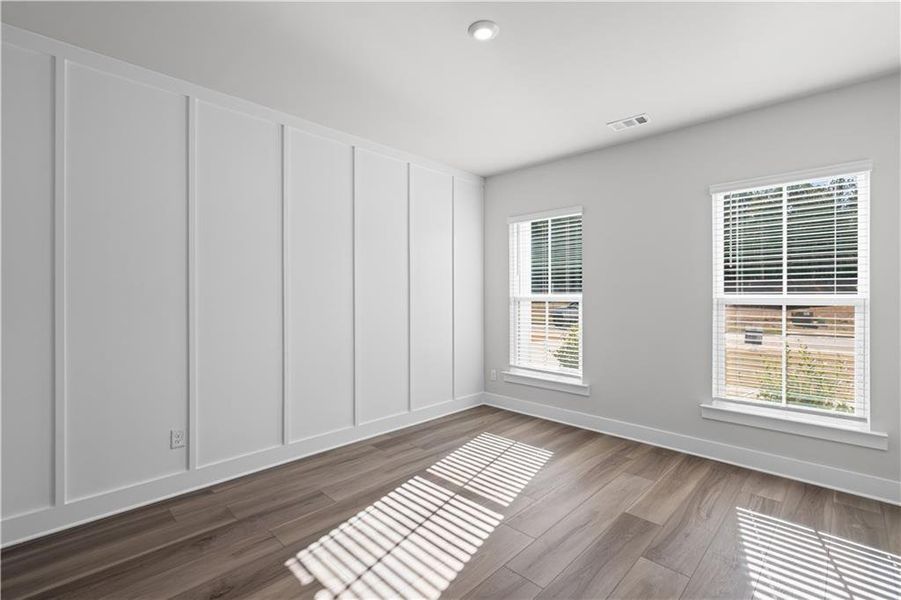 Spacious, unfurnished interior of a new home in Creekside at Skelton, Jefferson (Image 25).