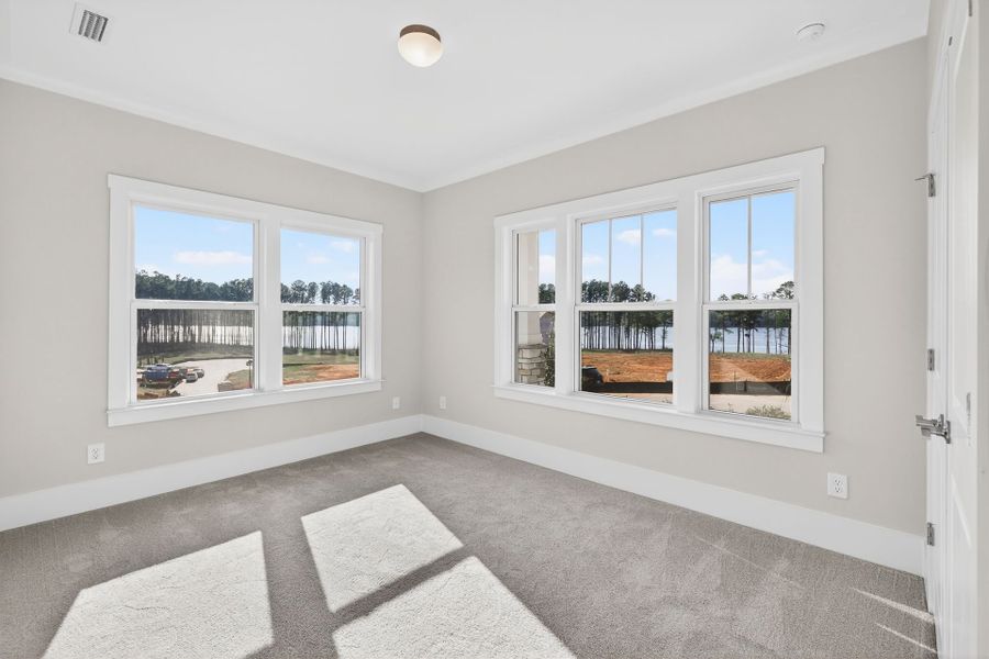 Spacious, unfurnished interior of a new home in Edgewater - Harbor Pointe, Lancaster (Image 18).