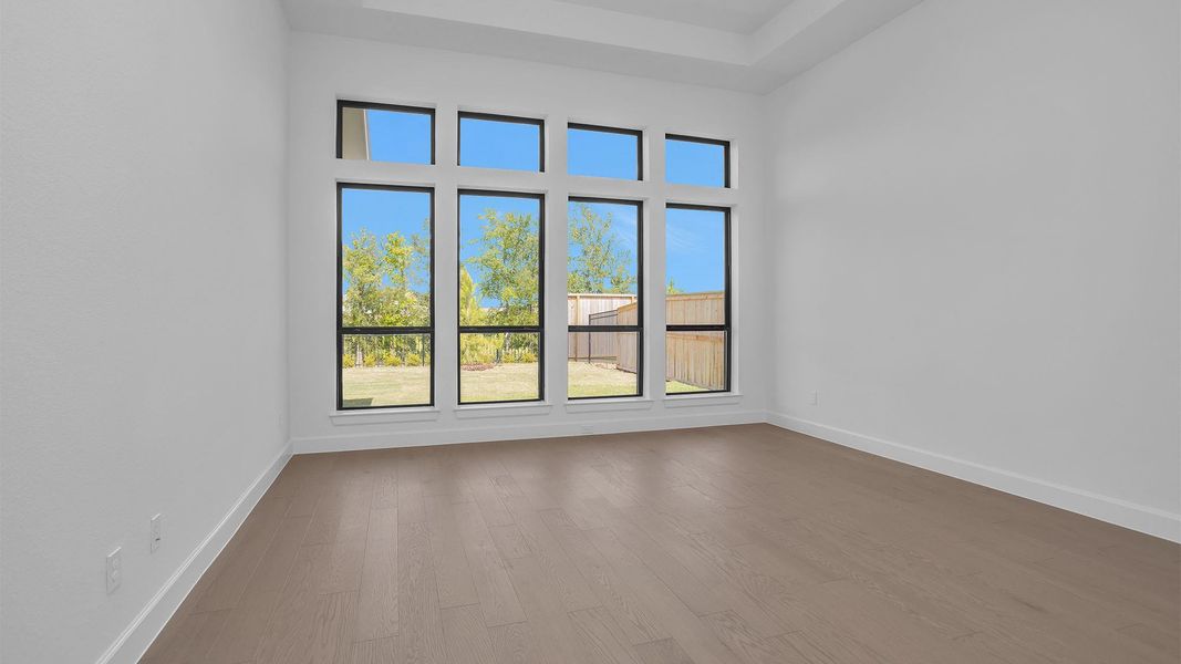 Spacious, unfurnished interior of a new home in Fulshear Lakes 80', Fulshear (Image 15).