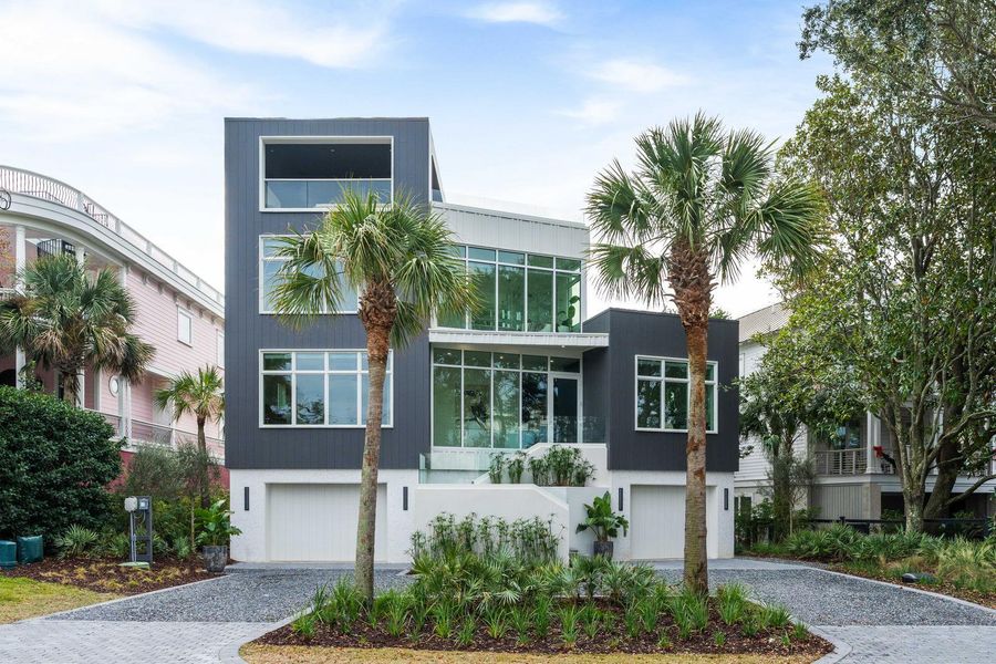 Image 58 of a home in .