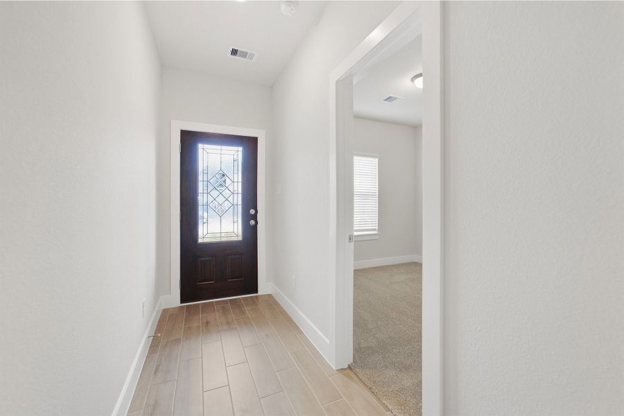 Spacious, unfurnished interior of a new home in Pecan Estates, Crosby (Image 21).