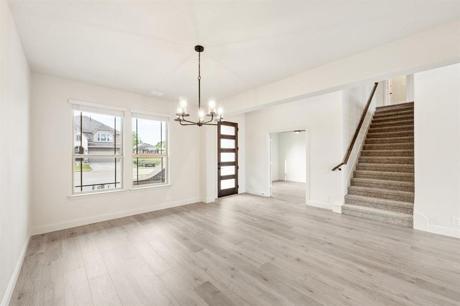 Spacious, unfurnished interior of a new home in Glenwood Meadows, Argyle (Image 27).