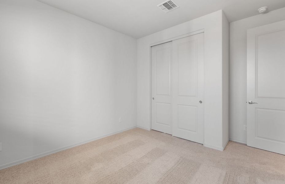 Spacious, unfurnished interior of a new home in Alamar, Avondale (Image 17). Spacious, unfurnished interior of a new home in Alamar, Avondale (Image 17).