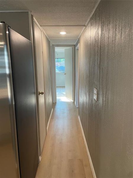 Spacious, unfurnished interior of a new home in , Malakoff (Image 13).