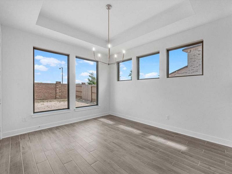 Spacious, unfurnished interior of a new home in Lago Mar, Texas City (Image 10).