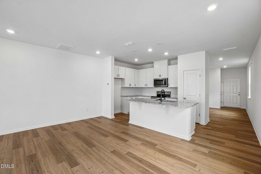 11-web-or-mls-Oakdale Dr-S3006-011 11-web-or-mls-Oakdale Dr-S3006-011